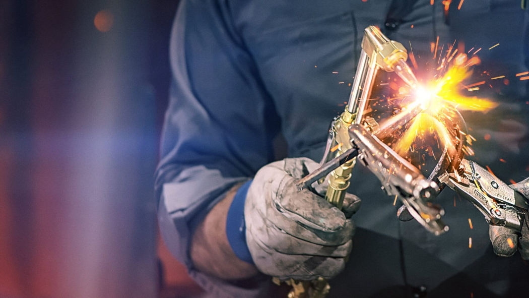 Metal Shop Masters 1. Sezon 4. Bölüm izle