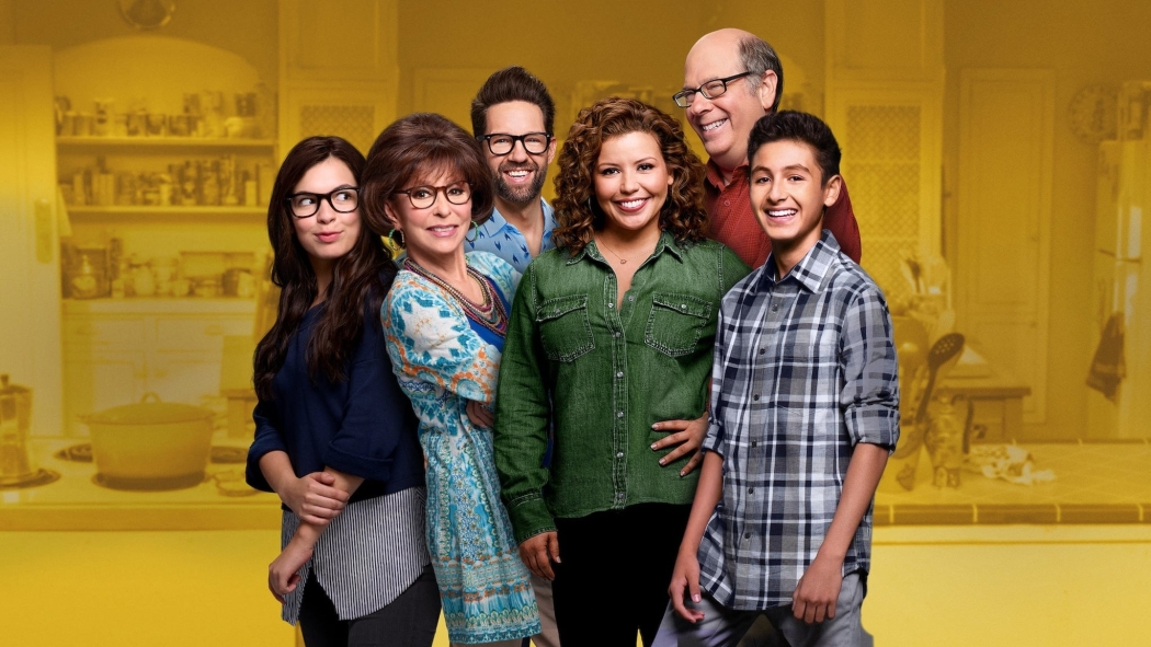 One Day at a Time 1. Sezon 12. Bölüm izle